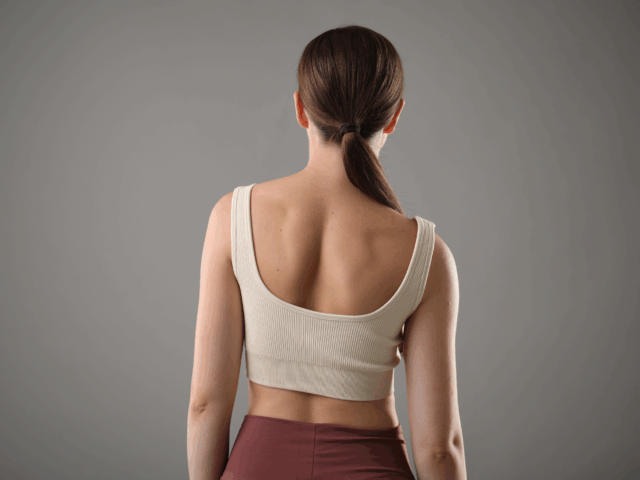 その痛みや不調、もしかしたら姿勢の歪みが原因かも？