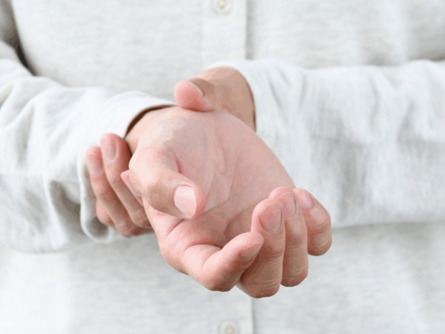 交通事故後のしびれも、不安もえみふるで取り除きましょう！